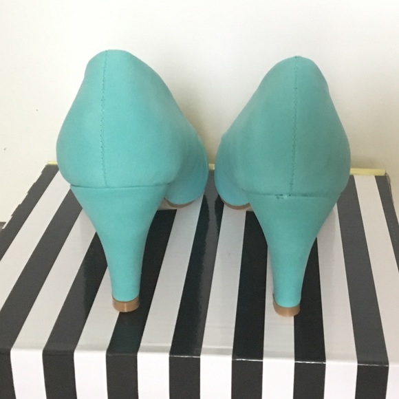 🖤NWB Mint Heels🖤 - Picture 2 of 6
